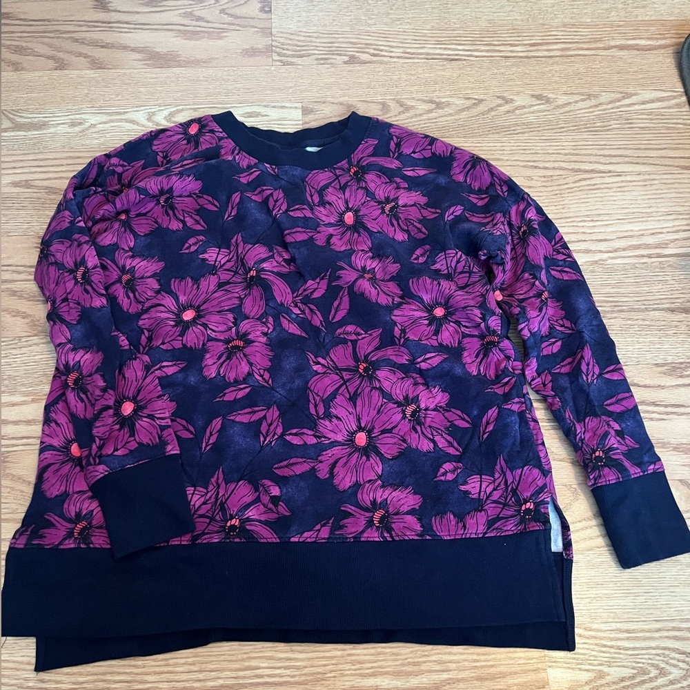 Women’s sweatshirt